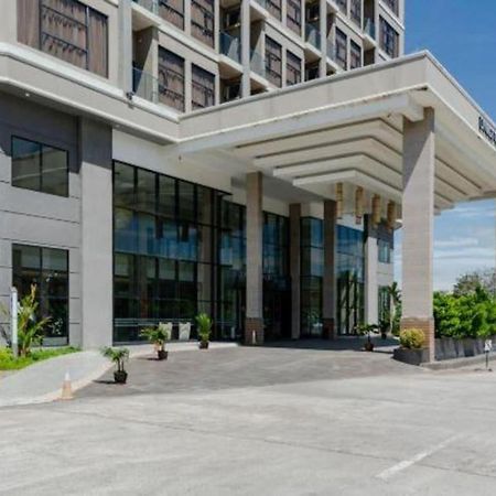 Livingston Hotel Sandakan Exterior photo